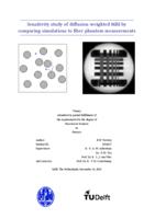 Sensitivity study of diffusion-weighted MRI by comparing simulations to fiber phantom measurements